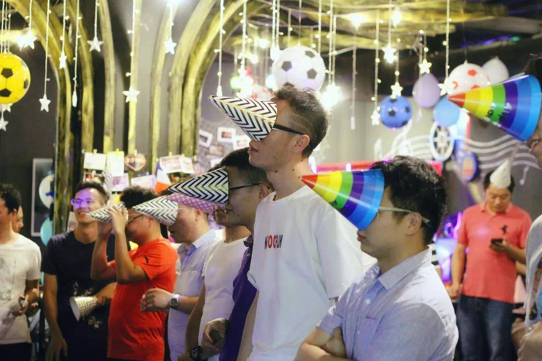 金帽子游戏_帽子游戏叫什么名字_帽子游戏怎么玩