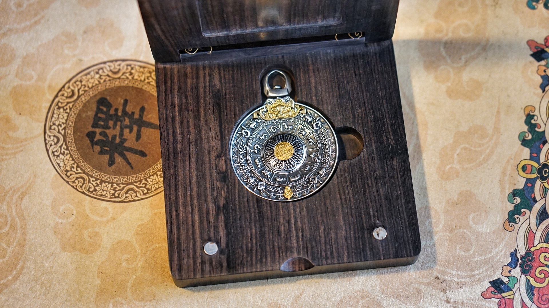 剑灵八卦牌套装效果是叠加的吗_剑灵海蛇八卦牌属性_剑灵八卦牌2021搭配