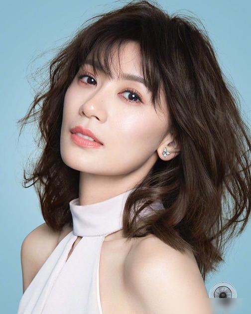 贾静雯发型_贾静雯发型图片中长发_贾静雯发型中短发型