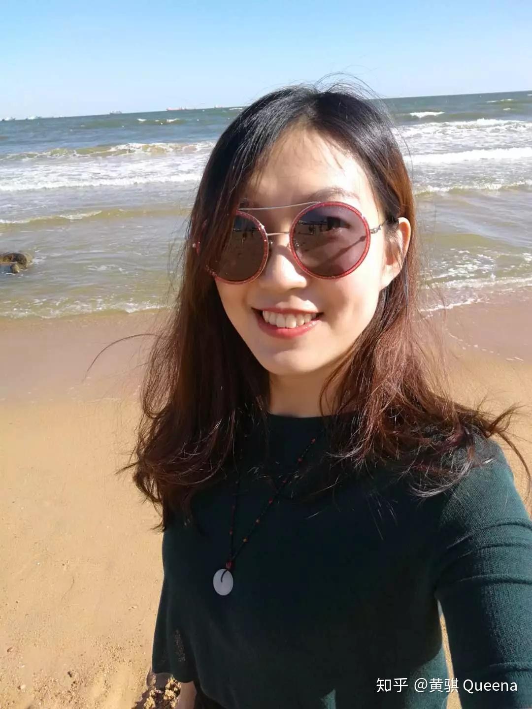 美女露乳图_美女湿身露乳_美女露乳