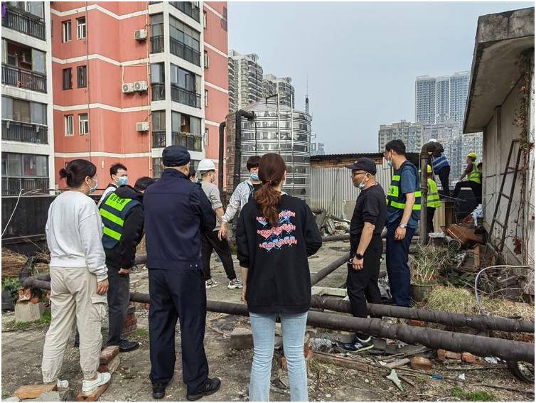 拆迁队大战钉子户下载_钉子户大战拆迁队_钉子户大战拆迁队无限金币