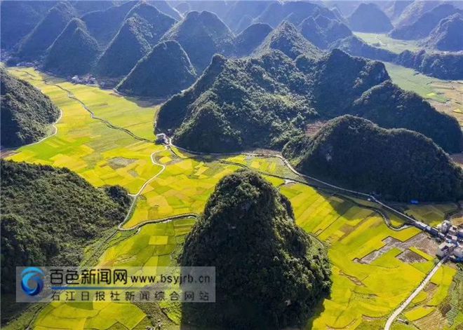 风吹拂西林，细数繁花开