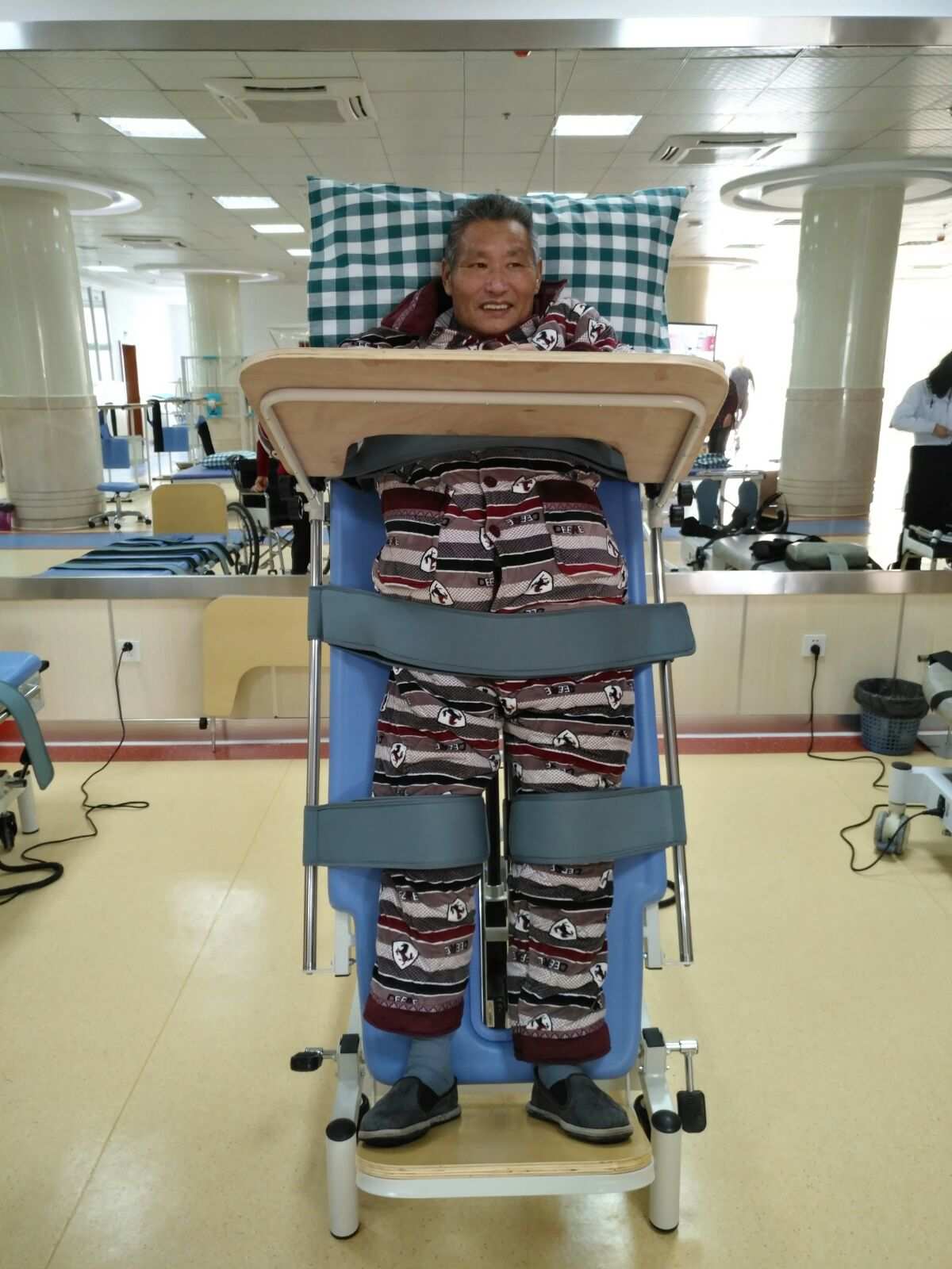 千岩套效果_千岩套四件套_千岩套装属性