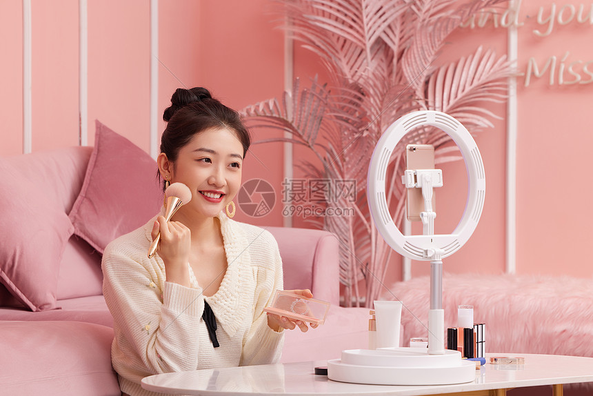 小仙女直播app最新版_2015版小蚁摄像头app_仙女直播间