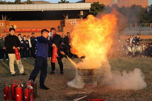 今天警报声音_今天为什么拉警报_今天警报拉响