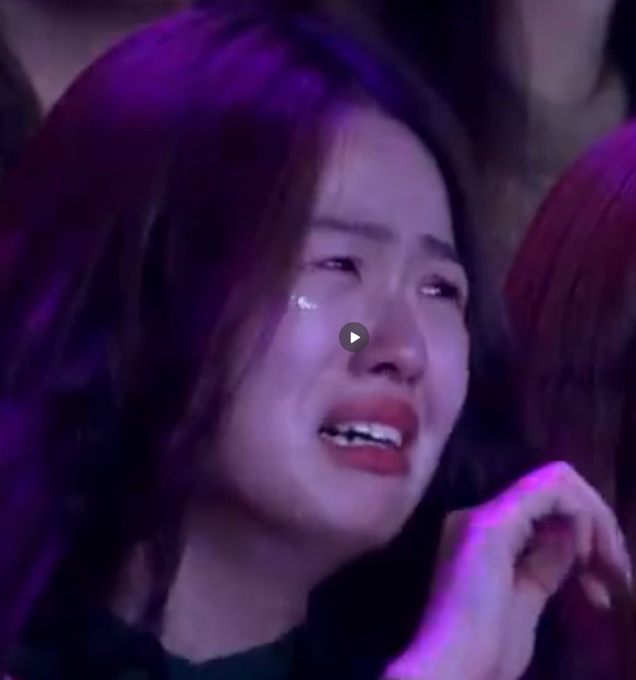 女人用丝袜脚塞男人嘴_女毒王裂地飞沙_裂嘴女