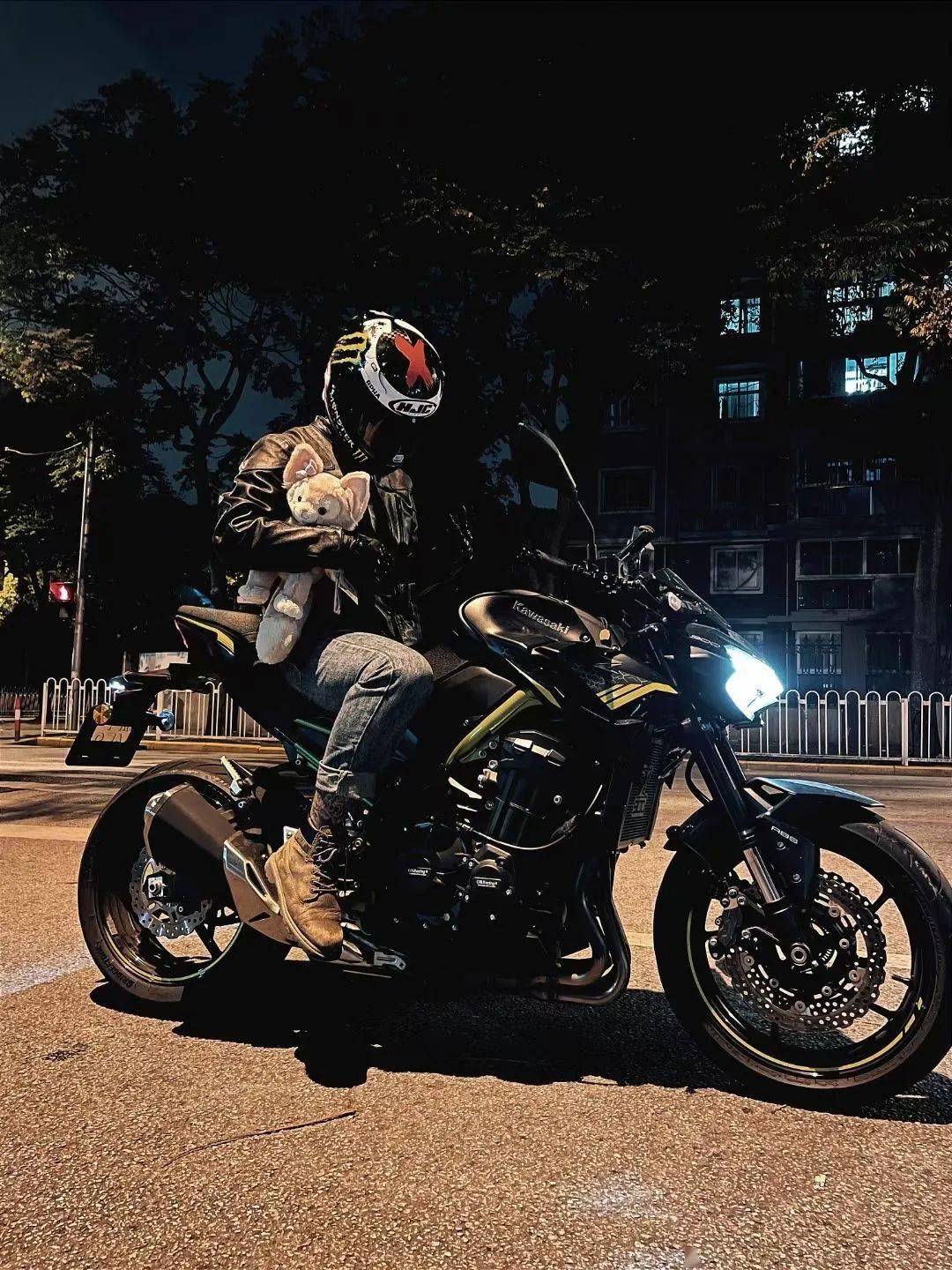 好玩的摩托车手机游戏_水上摩托车游戏推荐手机版_摩托车大型游戏手机版