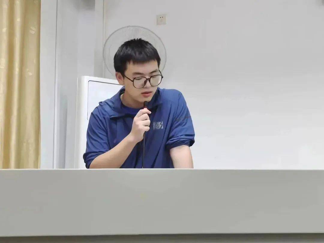 周六能玩手机游戏嘛_为什么周六不能玩手机游戏_周六周日能玩几个小时游戏
