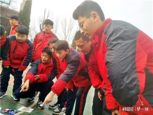 小孩手机游戏充钱怎么退_游戏手机小孩_三岁小孩手机游戏