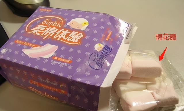 过度玩手机损伤眼睛视频_学生玩手机游戏伤眼睛吗_玩手机伤到眼怎么治疗