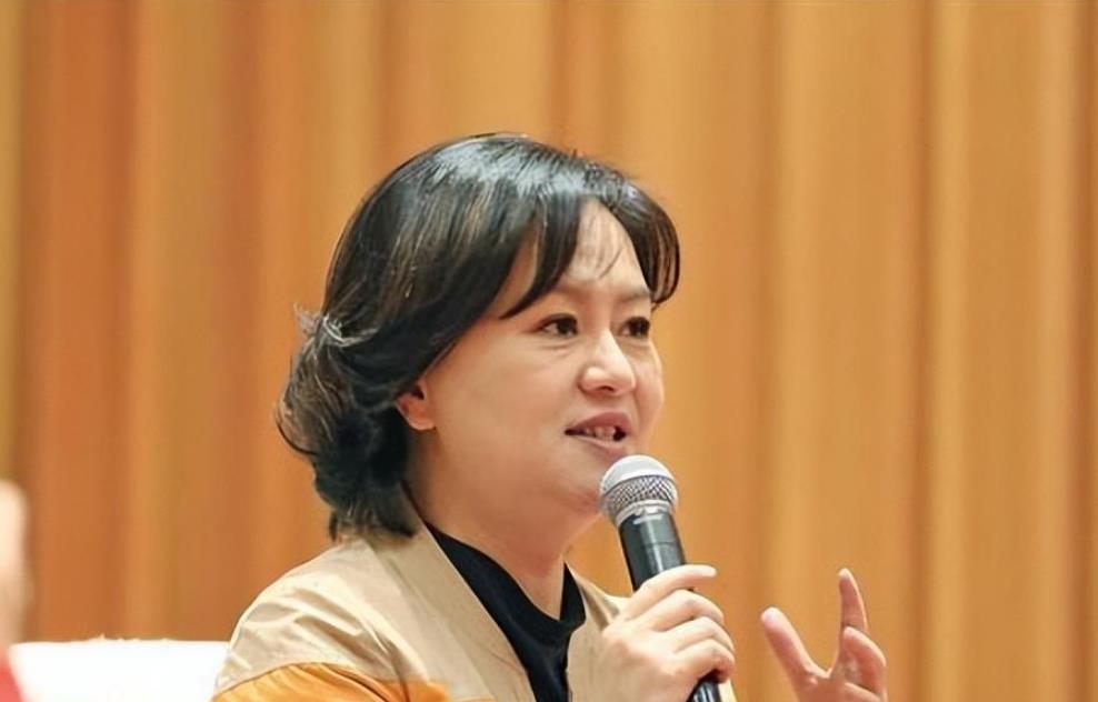 绮罗罗_罗绮罗学的是什么邪术_罗绮罗电视剧