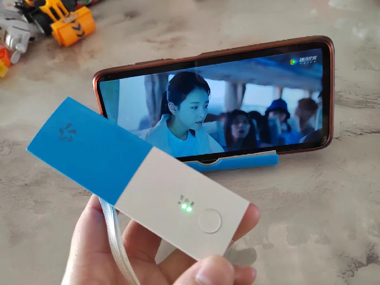 手机热打游戏卡_玩游戏太卡手机还热_手机热游戏就卡