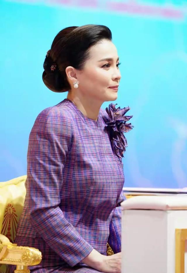 2121年那天是母亲节_2023年母亲节是哪一天_母亲节是啊一天